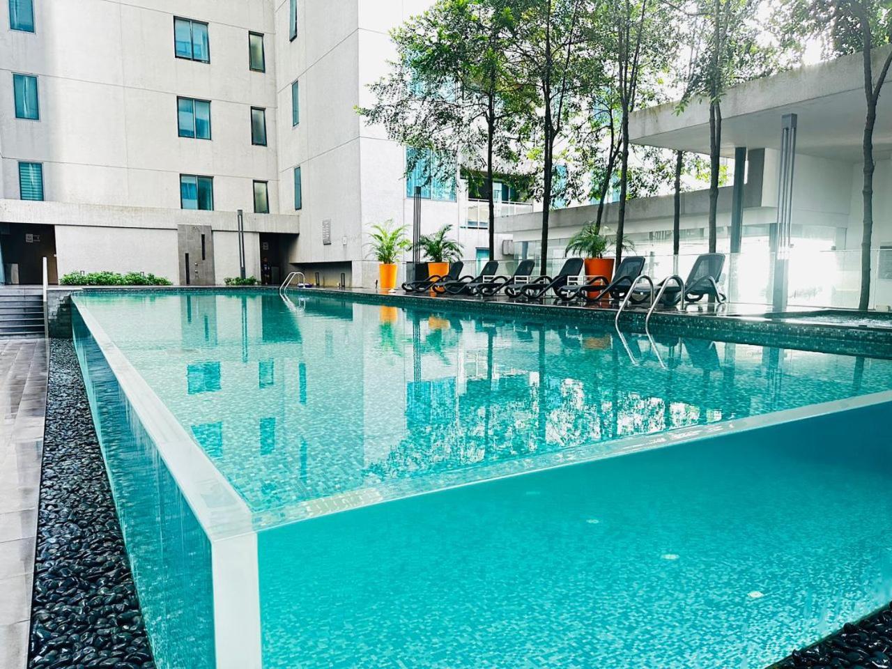 Summer Suites Klcc By Purple Orchid Kuala Lumpur Exteriér fotografie